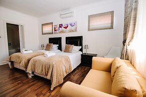 Albatross Guest House