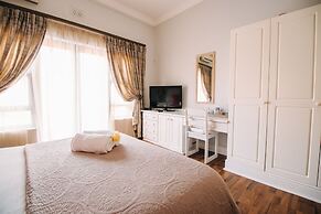 Albatross Guest House