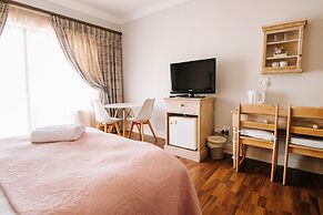 Albatross Guest House