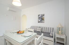 Birikos Studios & Apartments