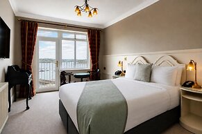 Lakeside Manor Hotel