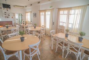 Ostria Hotel