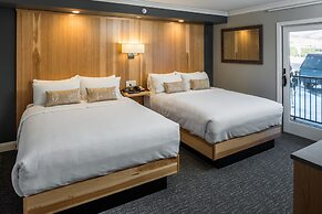 Center Harbor Inn