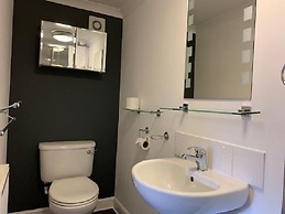 The Silverton Inn - B&B