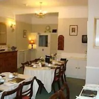 Hunters Lodge