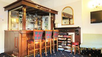 Hunters Lodge