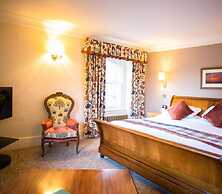Royal Oak Hotel
