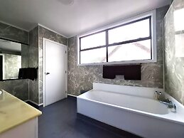 Beetham Park Motel