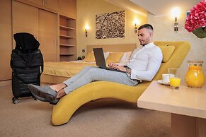 Euro Garni Hotel