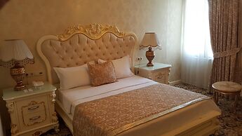 Best Town Hotel