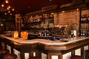 Mont Helmos Hotel