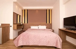 Mont Helmos Hotel