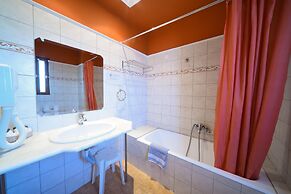 Mont Helmos Hotel