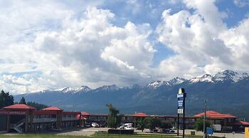 Days Inn by Wyndham Golden