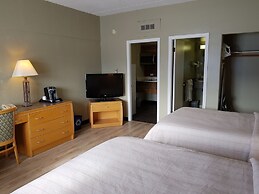 Days Inn by Wyndham Golden
