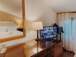 Five Seasons Pension