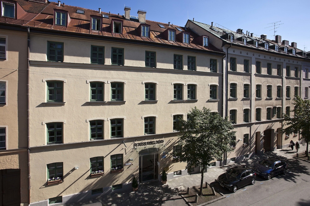 MAXIMILIAN MUNICH Apartments & Hotel