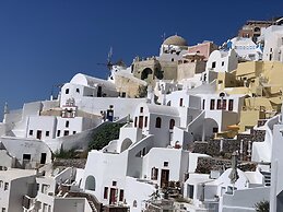 Fotinos Houses