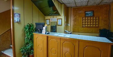 Regis Hotel