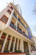 Regis Hotel