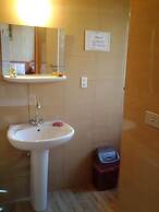 Regis Hotel