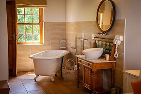 Oyster Bay Lodge