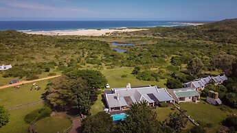 Oyster Bay Lodge