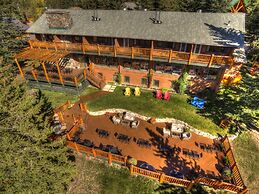Overlander Mountain Lodge