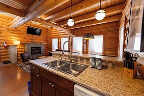 Overlander Mountain Lodge