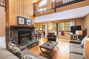 Overlander Mountain Lodge