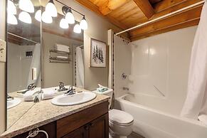 Overlander Mountain Lodge