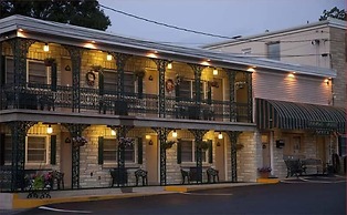 Simmons Motel