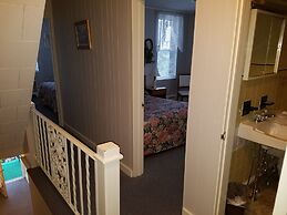 Simmons Motel