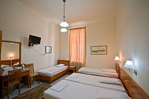 Hotel Lena