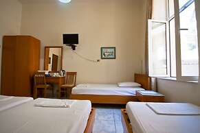 Hotel Lena
