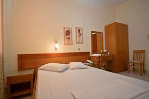 Hotel Lena