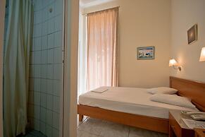 Hotel Lena