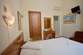Hotel Lena