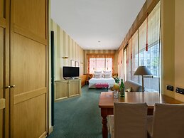 Numa Milan Camperio