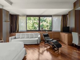 Numa Milan Camperio
