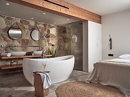 Gloria Maris Hotel Suites & Villas