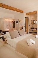 Gloria Maris Hotel Suites & Villas