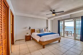 Tropical Suites Hotel
