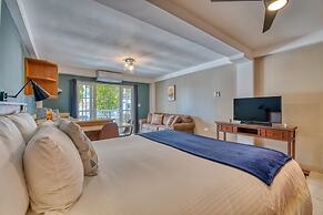 Tropical Suites Hotel