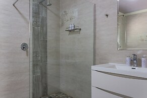 Sunrock Guesthouse