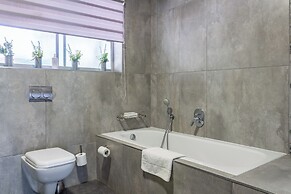 Sunrock Guesthouse