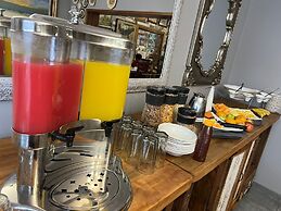Sunrock Guesthouse