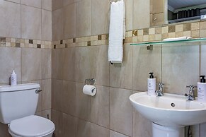 Sunrock Guesthouse