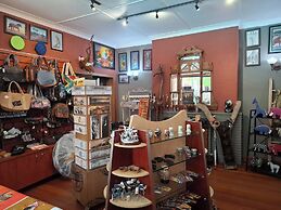 Sunrock Guesthouse