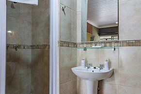 Sunrock Guesthouse